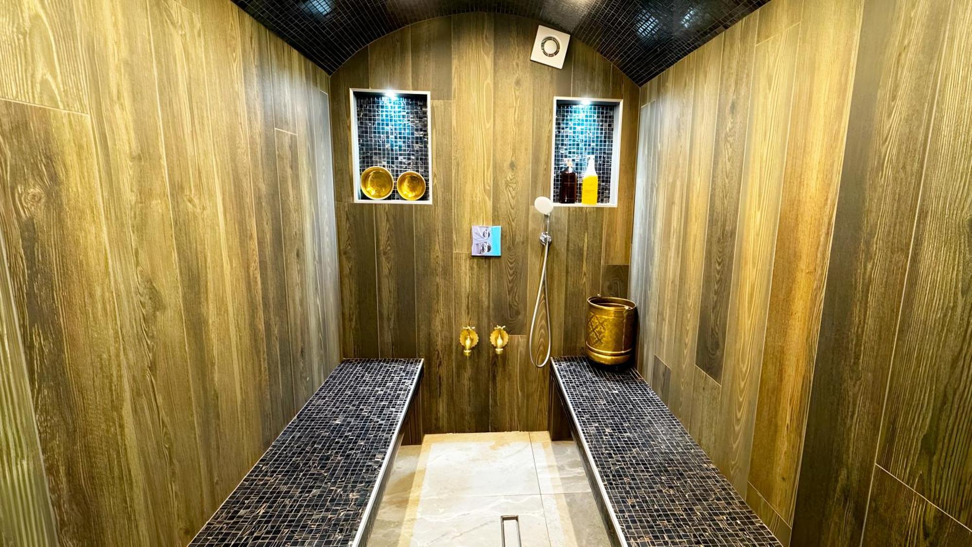 Les Bains De Marrakech Hotel Tournai Bagian luar foto